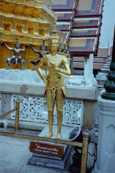Thailand 2001-BcKP43.JPG